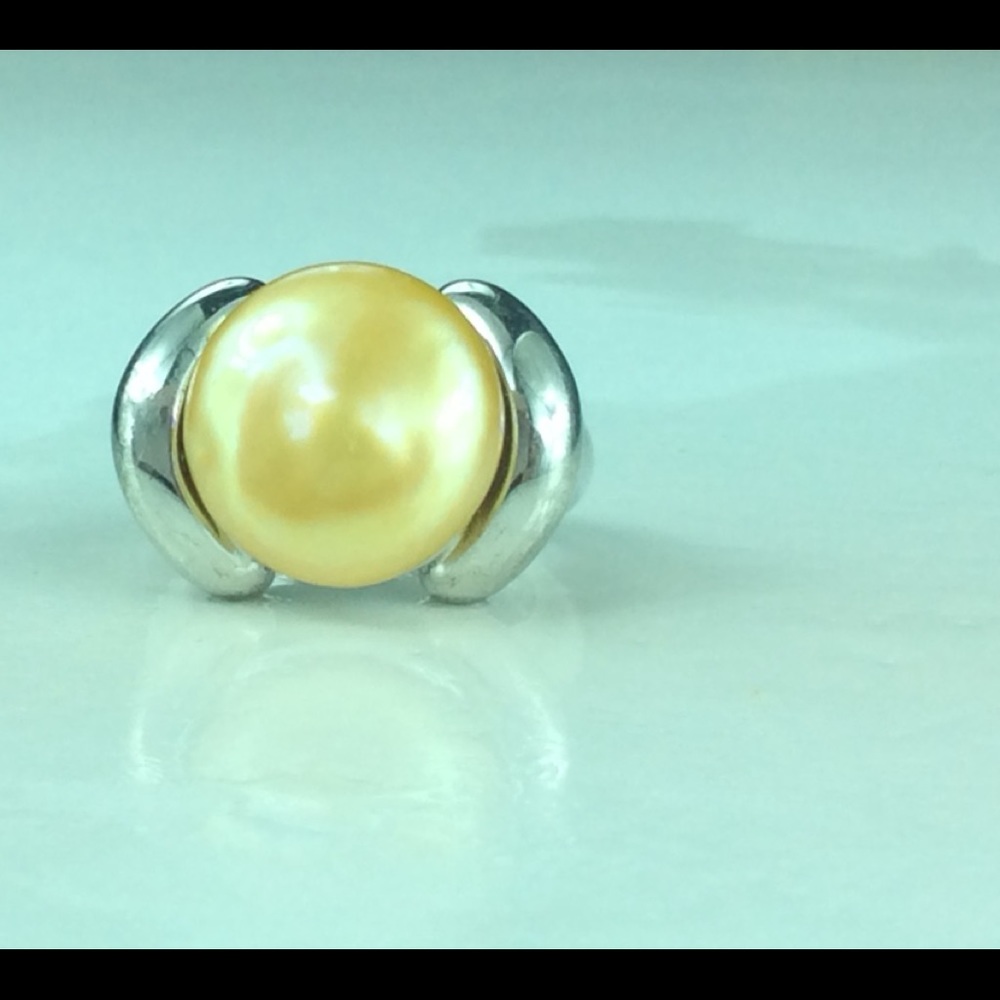 Gold penny Pearl in sterling silver